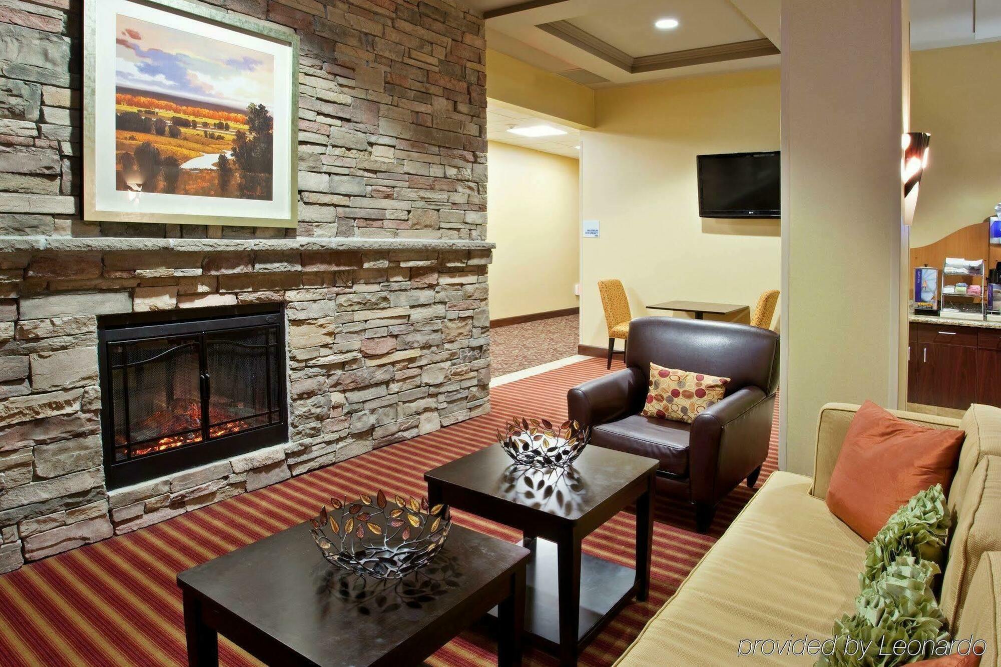 Holiday Inn Express Hotel & Suites Napa Valley-American Canyon By Ihg Exterior photo